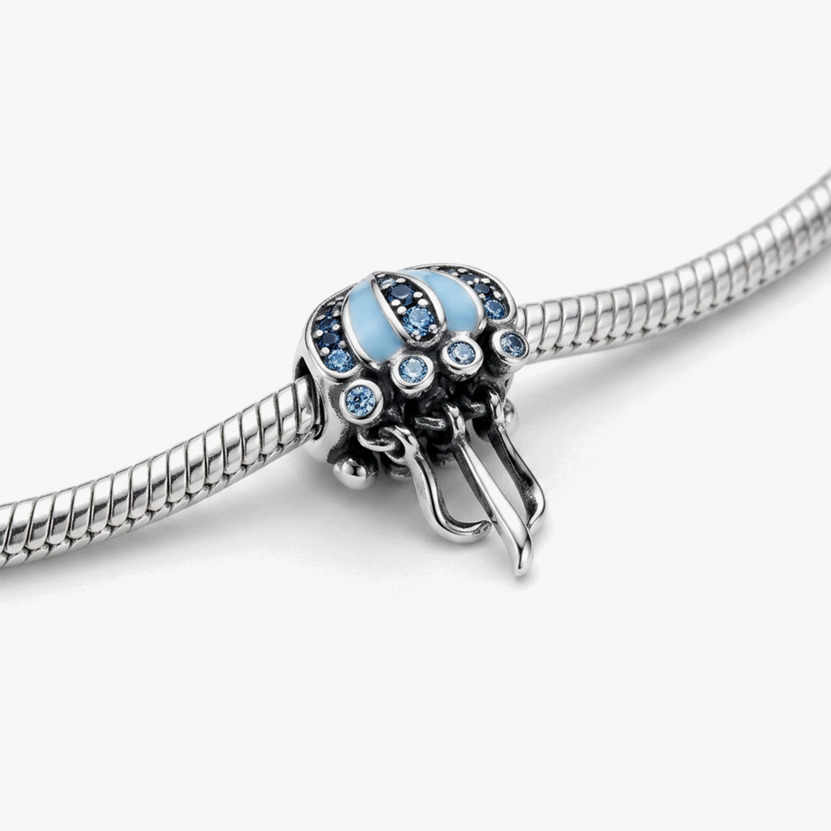 Mederi Charm